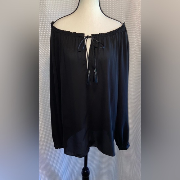 RUDSAK Tops - Women’s RUDSAK flowy semi sheer black blouse size medium‎